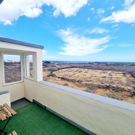 Apartamento en Mala con vista al mar Exterior foto