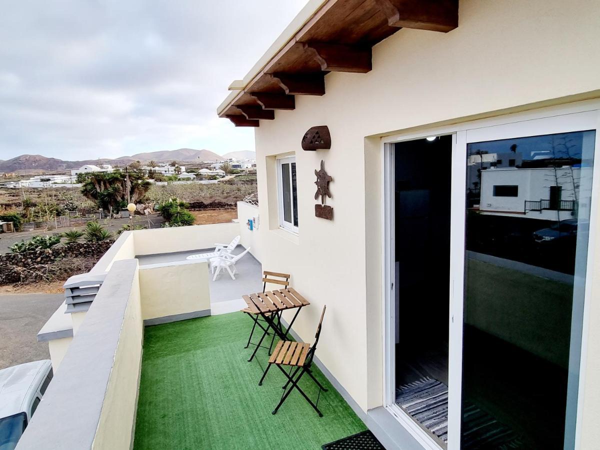 Apartamento en Mala con vista al mar Exterior foto
